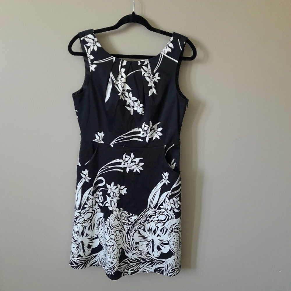 Spence Ladies Dress